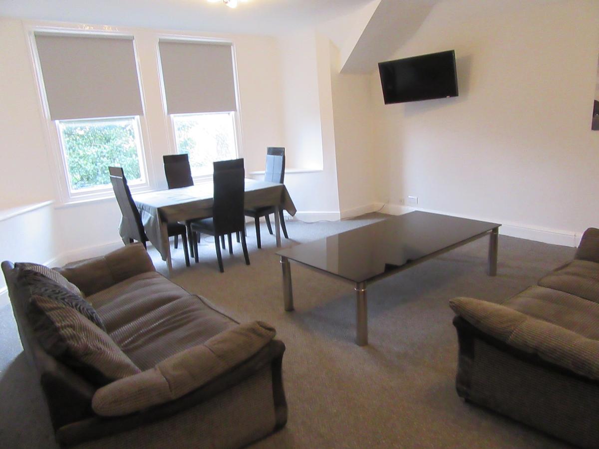 No 9 At Ivanhoe - Large 2 Bed Near Sefton Park And Lark Lane Apartment